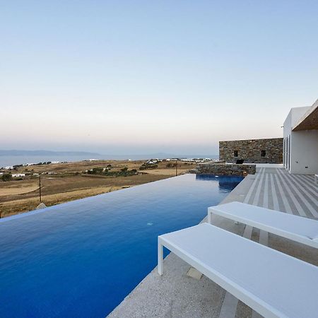 Di Lusso Villa, A Cycladic Seaview Sanctuary, By Thinkvilla Chrisi Akti  Exterior photo