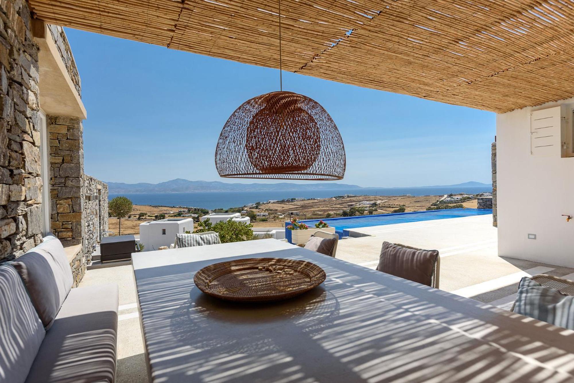 Di Lusso Villa, A Cycladic Seaview Sanctuary, By Thinkvilla Chrisi Akti  Exterior photo