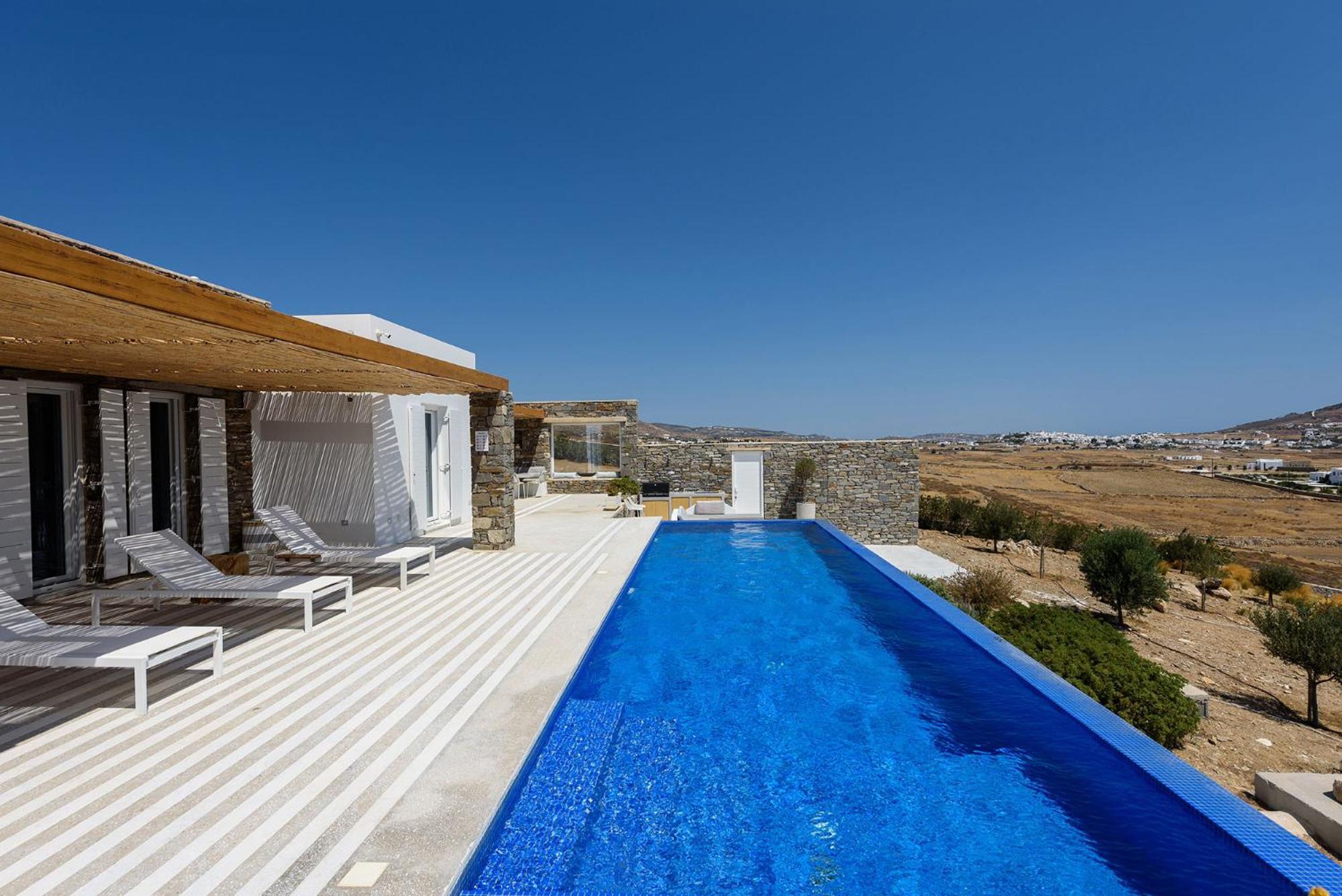 Di Lusso Villa, A Cycladic Seaview Sanctuary, By Thinkvilla Chrisi Akti  Exterior photo